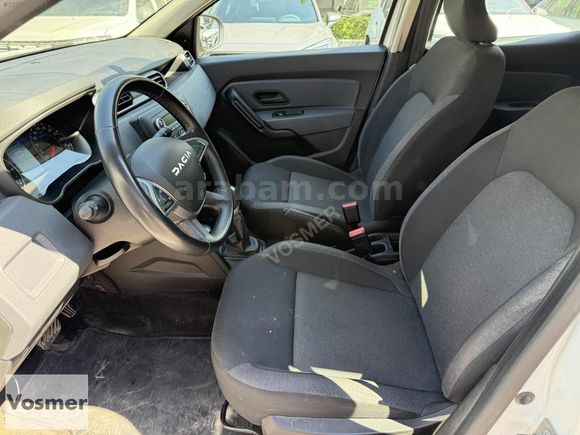 VOSMER 2024 DACİA DUSTER 1.3 TCE 150 HP ESSENTİAL 4X2 EDC