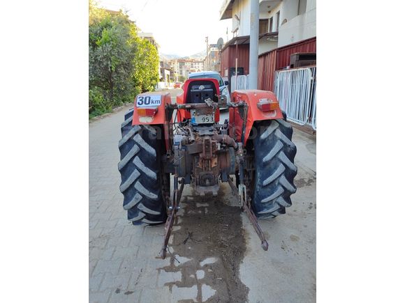 Galeriden Steyr 8033 Manisa