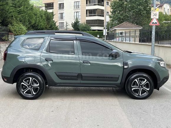 2022 DACİA DUSTER 1.3 TCE ESSENTİAL 4x4 / 75.000 KM / HATASIZ
