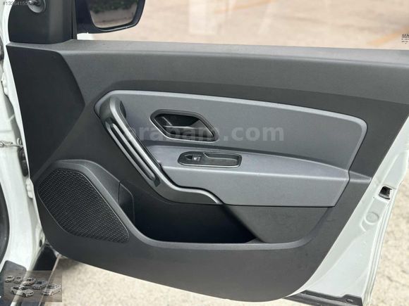 2019 DUSTER 4X4 180000 KM AKSESUARLI KK TAKSİT