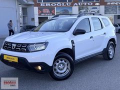 2022 DUSTER 135 BİN KM SERVİS BAKIMLI 4X4 DİZEL 0.99 KREDİ