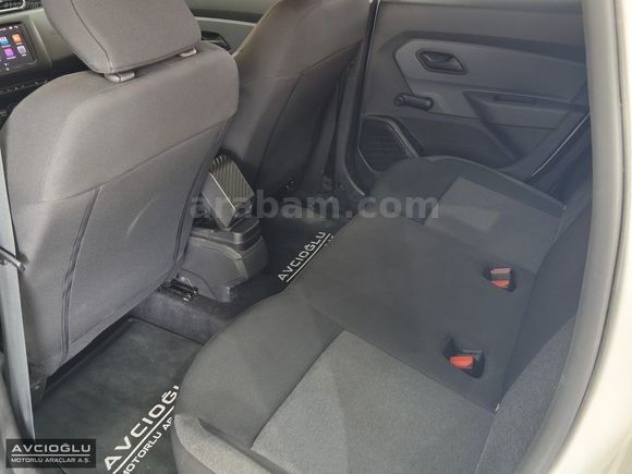 AVCIOĞLU - 2023 DACİA DUSTER 1.5 BLUEDCI ESSENTİAL 4x4 HATASIZ