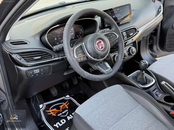 BOYASIZ 2025 MODEL 1.4 LOUNGE TRACTİON GRS2 GERI GORUS