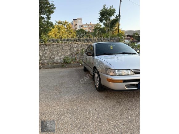 TOYOTA COROLLA 1.6 GLİ