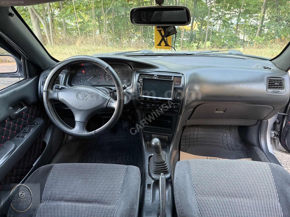 TOYOTA COROLLA 1.6 GLİ