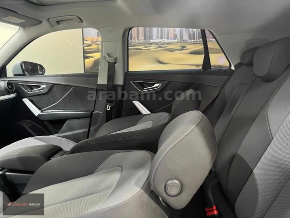 2020-AUDI-Q2-DESIGN-CAM TAVAN-ELEKTİRİKLİ BAGAJ-KEYLESS GO-