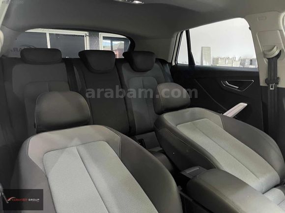 2020-AUDI-Q2-DESIGN-CAM TAVAN-ELEKTİRİKLİ BAGAJ-KEYLESS GO-
