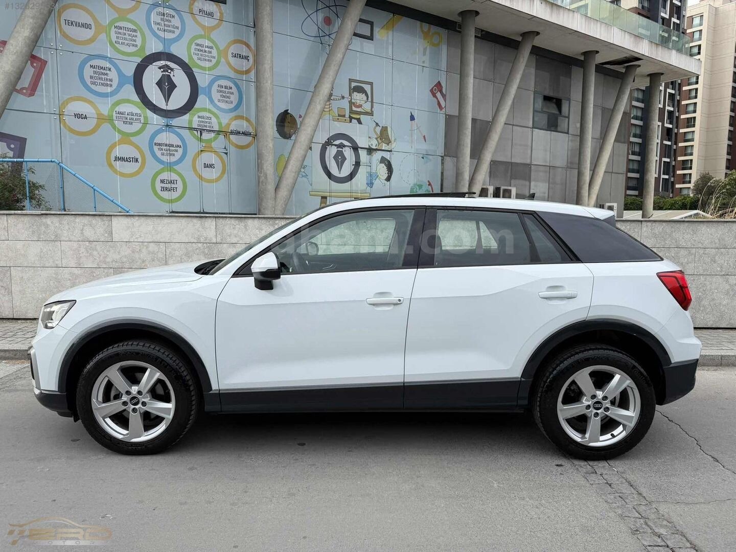 Galeriden Audi Q2 35 TFSI Advanced 2021 Model İstanbul 70.000 km Beyaz 4