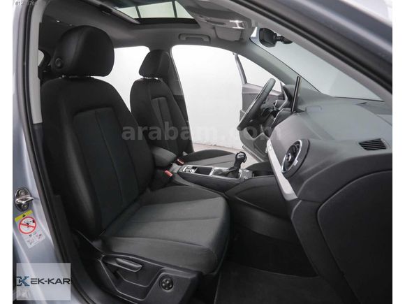 EKKAR OTODAN 2025 MODEL AUDİ Q2 35 TFSI ADVANCED GÜMÜŞ HATASIZ