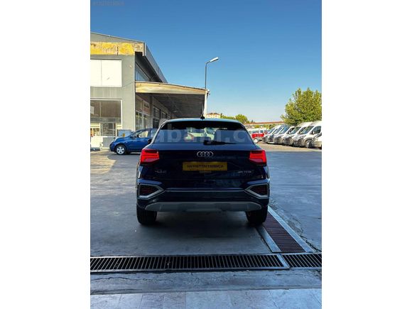 2025 MODEL AUDİ Q2 HATASIZ BOYASIZ CAM TAVANLI