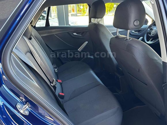2025 MODEL AUDİ Q2 HATASIZ BOYASIZ CAM TAVANLI