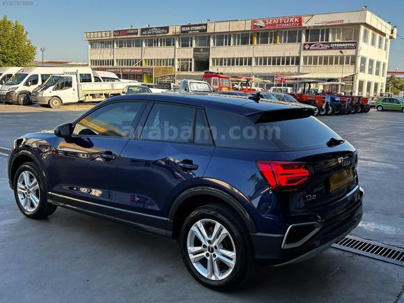 2025 MODEL AUDİ Q2 HATASIZ BOYASIZ CAM TAVANLI