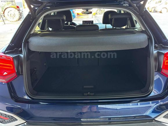 2025 MODEL AUDİ Q2 HATASIZ BOYASIZ CAM TAVANLI