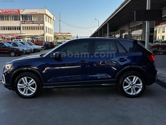 2025 MODEL AUDİ Q2 HATASIZ BOYASIZ CAM TAVANLI