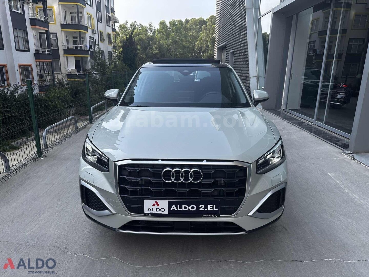 Galeriden Audi Q2 35 TFSI Advanced 2025 Model Mersin 6.020 km Gri 1