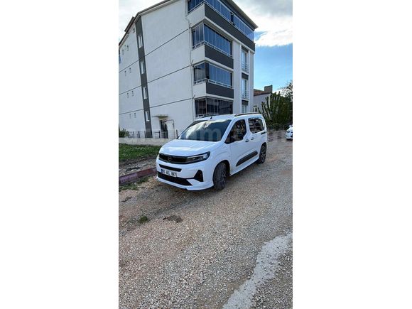 Sahibinden Opel Combo 1.5 CDTI Essential 2025 Model 