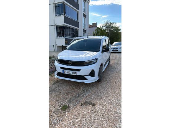 Sahibinden Opel Combo 1.5 CDTI Essential 2025 Model 