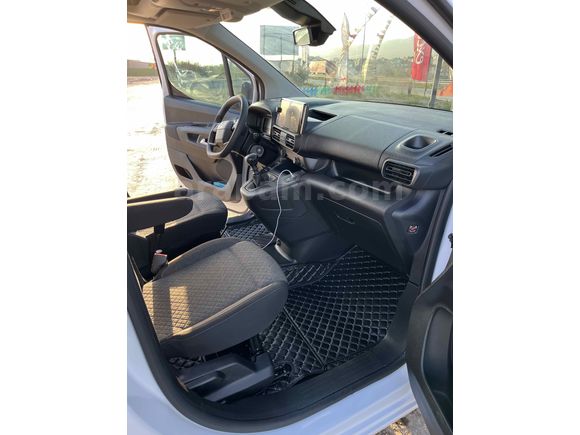 Sahibinden Opel Combo 1.5 CDTI Essential 2025 Model 