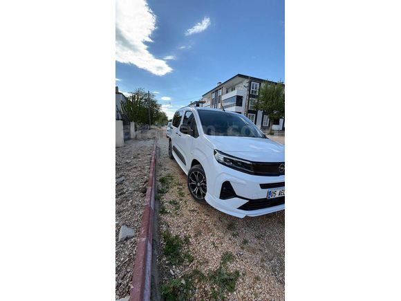 Sahibinden Opel Combo 1.5 CDTI Essential 2025 Model 