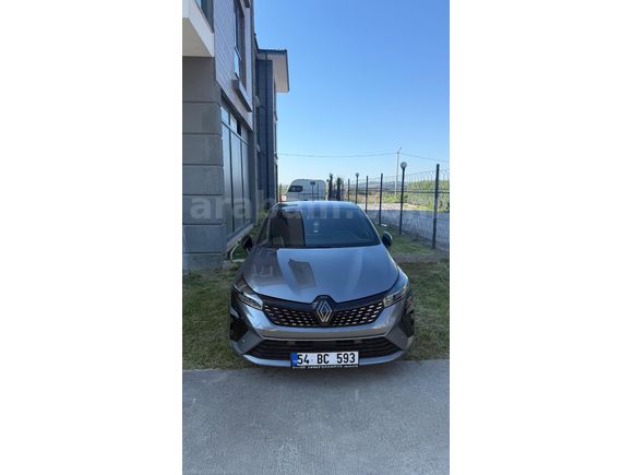 Sahibinden Renault Clio 1.0 TCe Techno Esprit Alpine 2024 Model