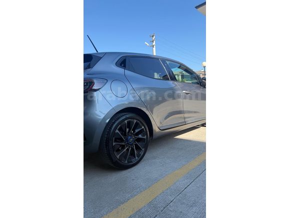 Sahibinden Renault Clio 1.0 TCe Techno Esprit Alpine 2024 Model