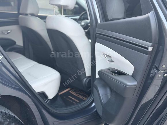 HATASIZ 62.000 KM DE 2022 MODEL 4x4 TUCSON