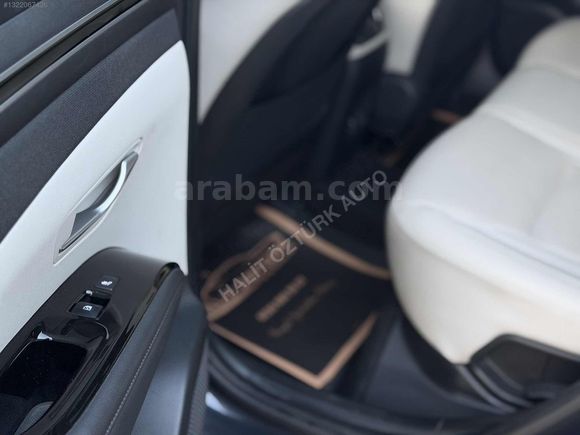 HATASIZ 62.000 KM DE 2022 MODEL 4x4 TUCSON