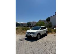 ilk sahibinden 97.500 km hatasız boyasız.