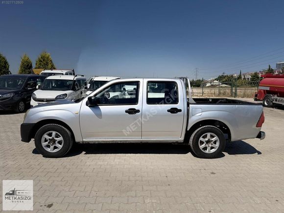 İZGİ OTOMOTİV'DEN 2009 MODEL ISUZU D'MAX 4X2 ÇİFTKABİN KAMYONET