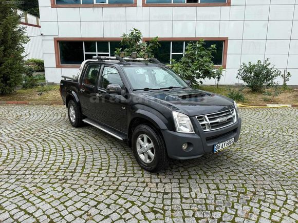 Ofsel'den bakımlı Isuzu D max 4x4 Limited