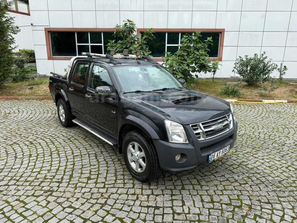 Ofsel'den bakımlı Isuzu D max 4x4 Limited