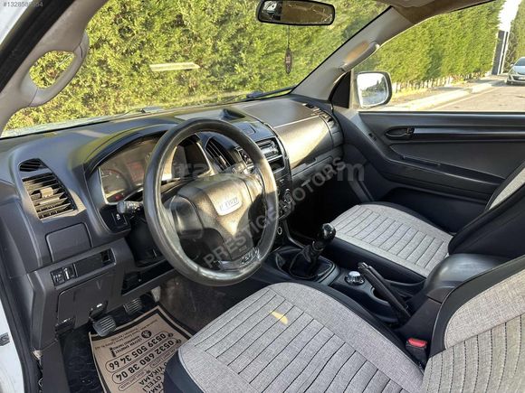 2015 4X4 D MAX -- ÇOK TEMİZ