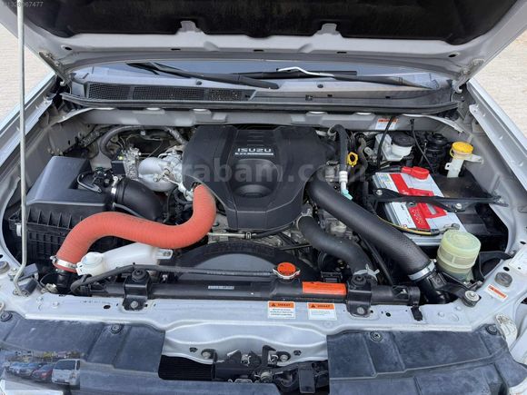UĞUR OTODAN KARTA TAKSİT 2017 MODEL 293.561 KM'DE ISUZU DMAX LTD