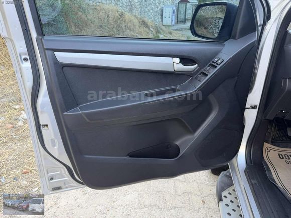 UĞUR OTODAN KARTA TAKSİT 2017 MODEL 293.561 KM'DE ISUZU DMAX LTD