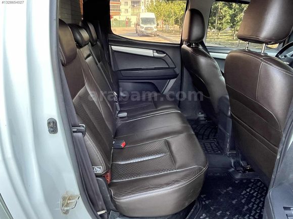 D-MAX 4x4 V-Cross OTOMATİK FULL PAKET