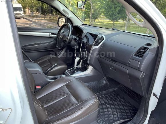 D-MAX 4x4 V-Cross OTOMATİK FULL PAKET