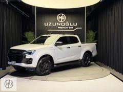 'UZUNOĞLU'2024 ISUZU D-MAX 1.9 D V-CROSS 13.000KM %20KDV HATASIZ