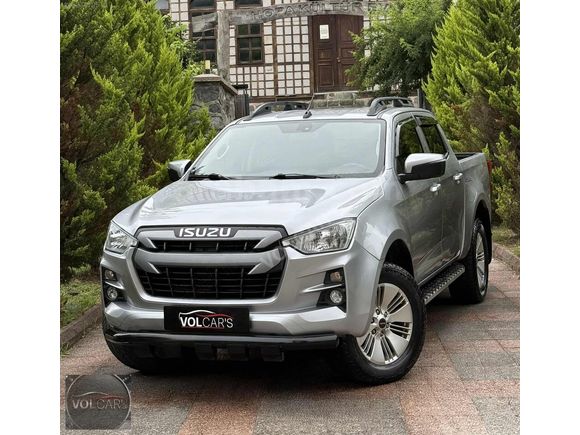VOLCAR'S 2022 MODEL 104 BİN KM'DE HATASIZ D-MAX