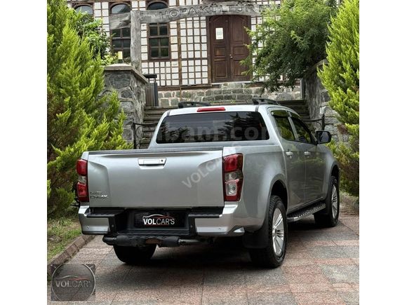 VOLCAR'S 2022 MODEL 104 BİN KM'DE HATASIZ D-MAX