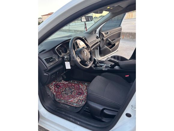 Sahibinden Renault Megane 1.3 TCe Joy 2020 Model