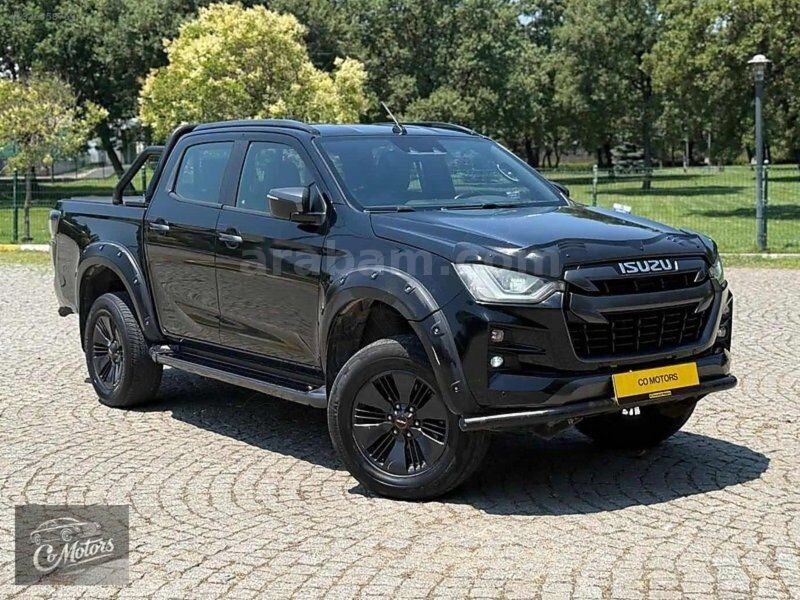 Galeriden Isuzu D-Max 1.9 D 4x4 V-Cross 2021 Model Bursa 142.000 km Siyah
