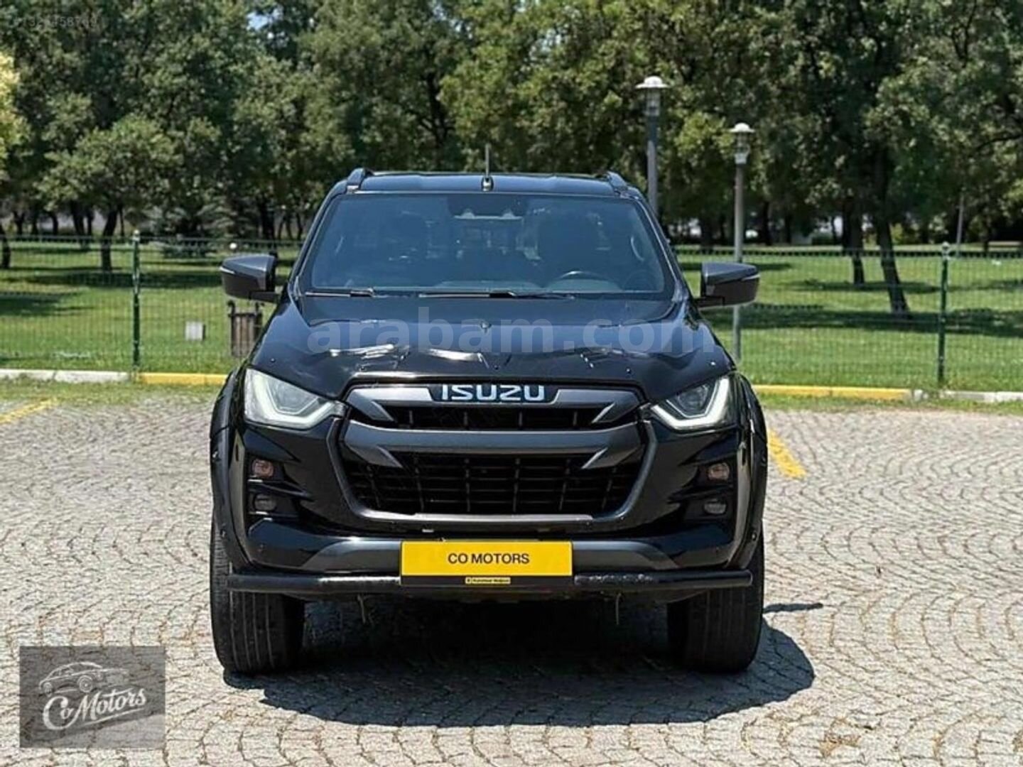 Galeriden Isuzu D-Max 1.9 D 4x4 V-Cross 2021 Model Bursa 142.000 km Siyah 2