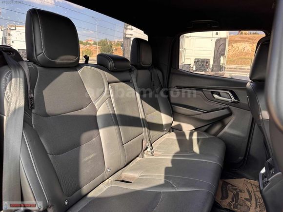 ŞENER ARSLAN'DAN 2021 MODEL ISUZU D-MAX .. TAKAS OLUR