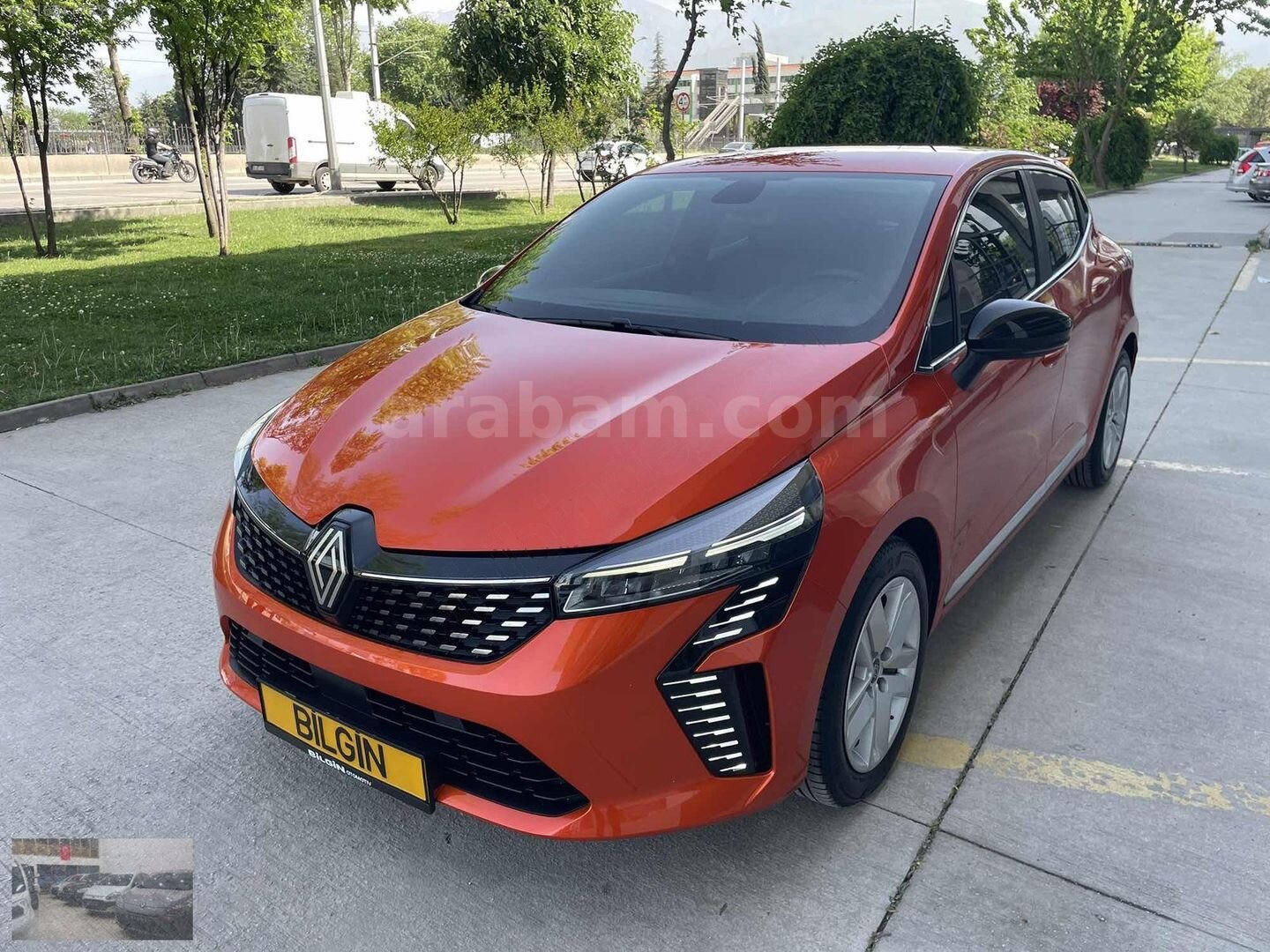 Galeriden Renault Clio 1.0 TCe Evolution 2024 Model Bursa 20.000 km Turuncu 2
