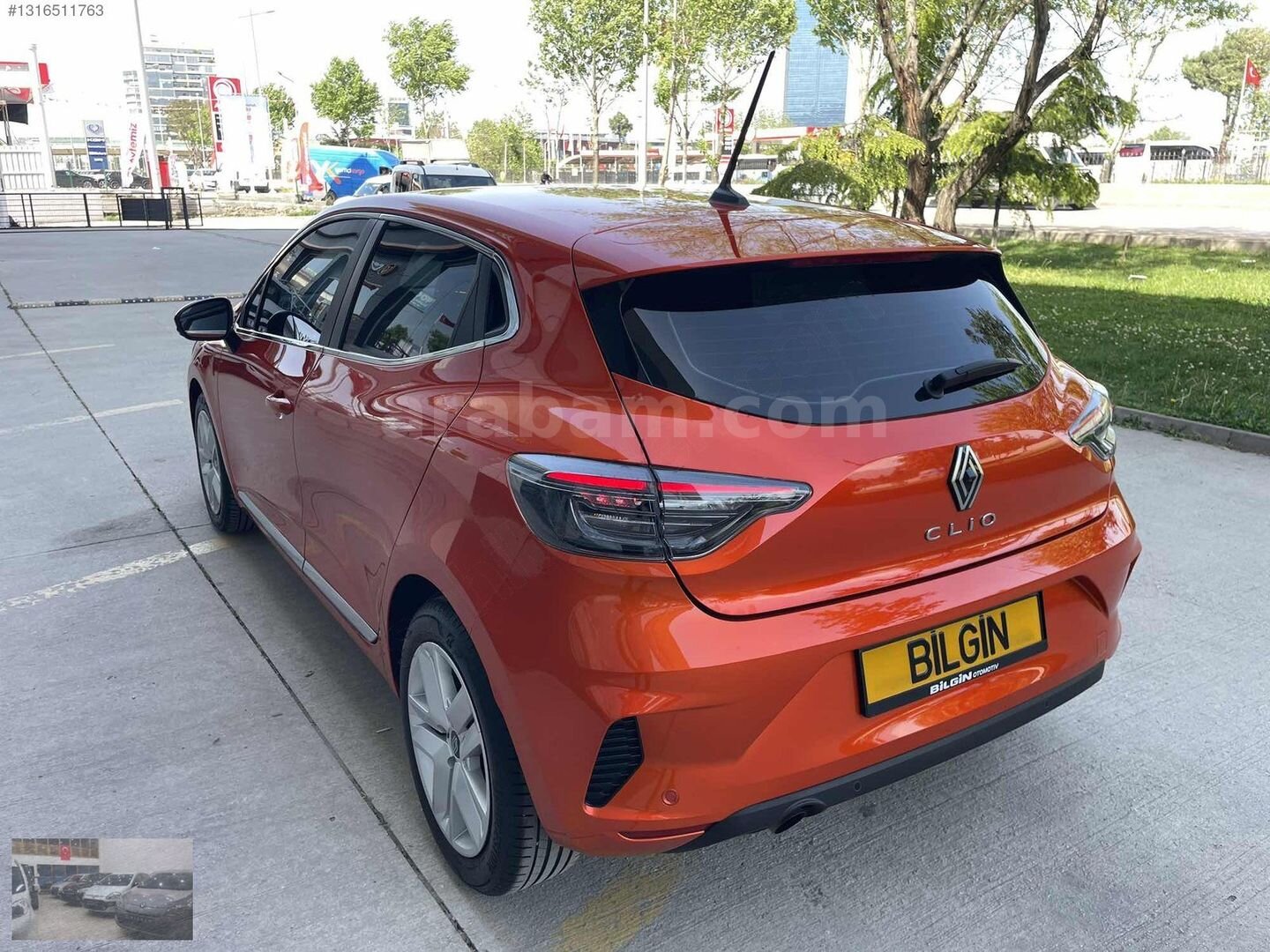 Galeriden Renault Clio 1.0 TCe Evolution 2024 Model Bursa 20.000 km Turuncu 6