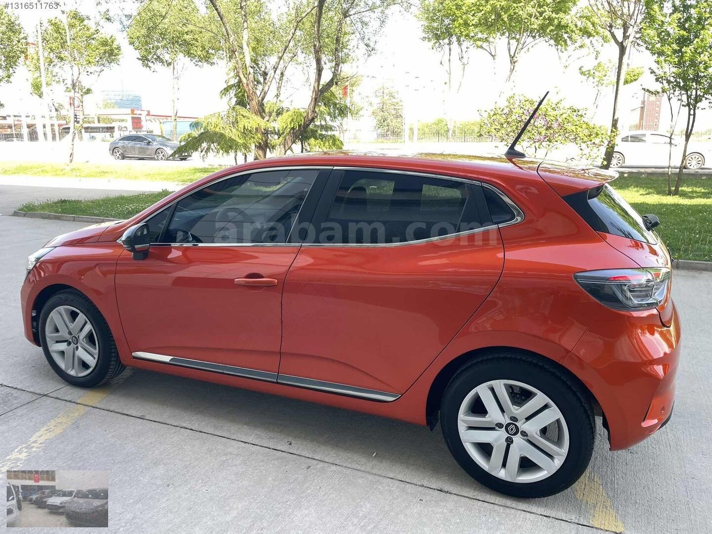 Galeriden Renault Clio 1.0 TCe Evolution 2024 Model Bursa 20.000 km Turuncu 5