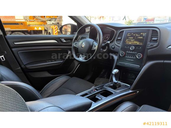 RAMS MOTORS ' DAN 2020 MODEL MEGANE OTOMATİK ICON