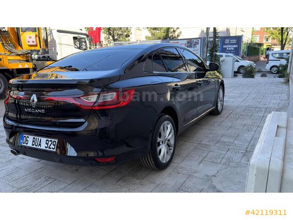 RAMS MOTORS ' DAN 2020 MODEL MEGANE OTOMATİK ICON