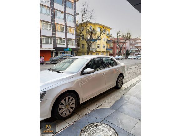 ALTUĞ'DAN SATILIK 2015 MODEL TRENDLİNE 1.2 JETTA