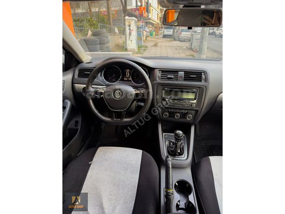 ALTUĞ'DAN SATILIK 2015 MODEL TRENDLİNE 1.2 JETTA